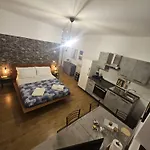 A Due Passi Dal Centro