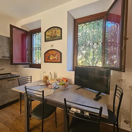 A Due Passi Dal Centro Bed and breakfast Castelfidardo